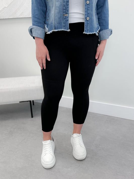 Capri Everyday High Rise Legging - Size Small