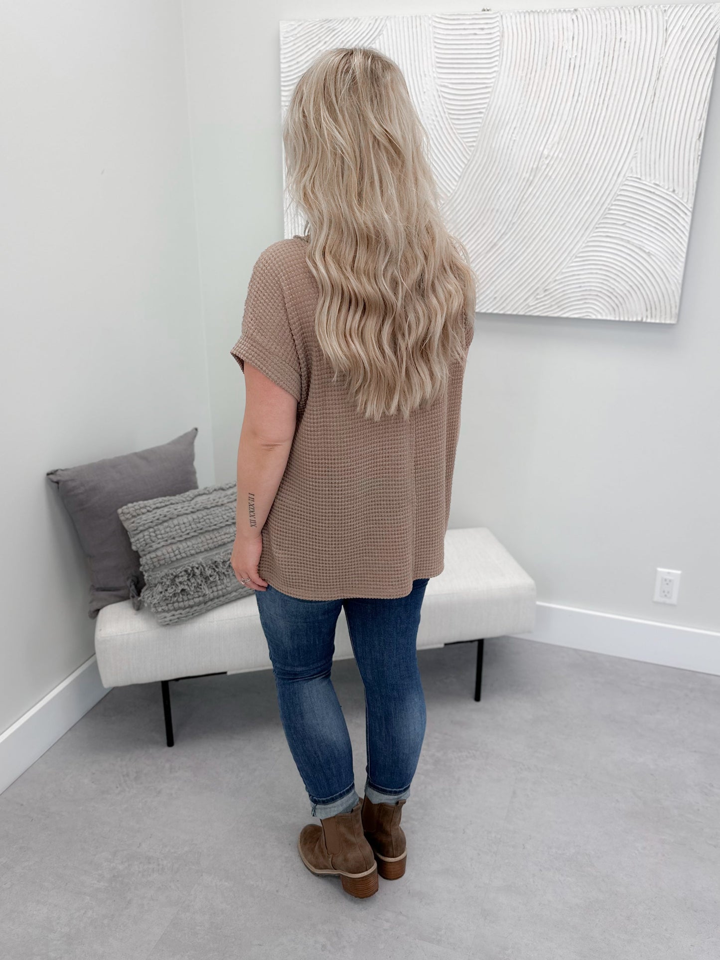 Wynn Waffle Tee in Mocha